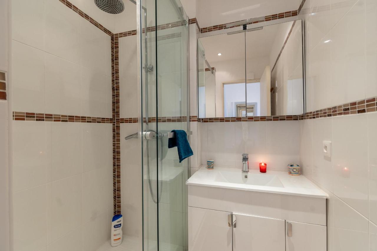 Celebre Vieux Port, Marseille Apartment Luaran gambar
