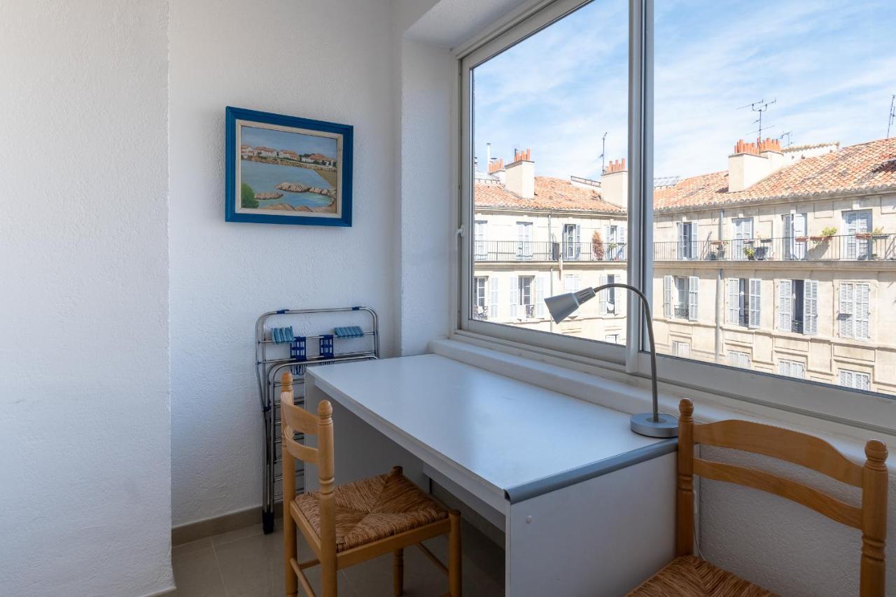 Celebre Vieux Port, Marseille Apartment Luaran gambar