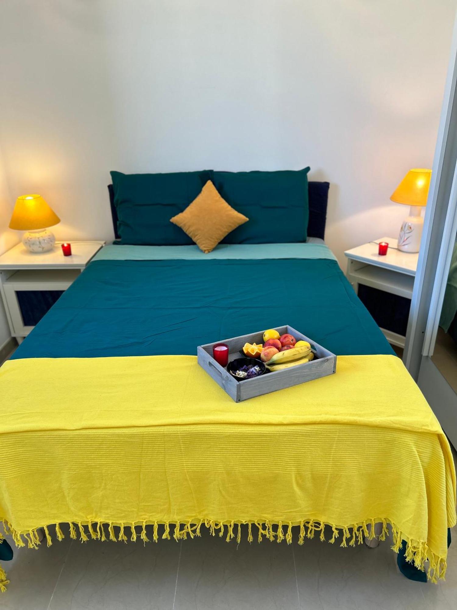 Celebre Vieux Port, Marseille Apartment Luaran gambar