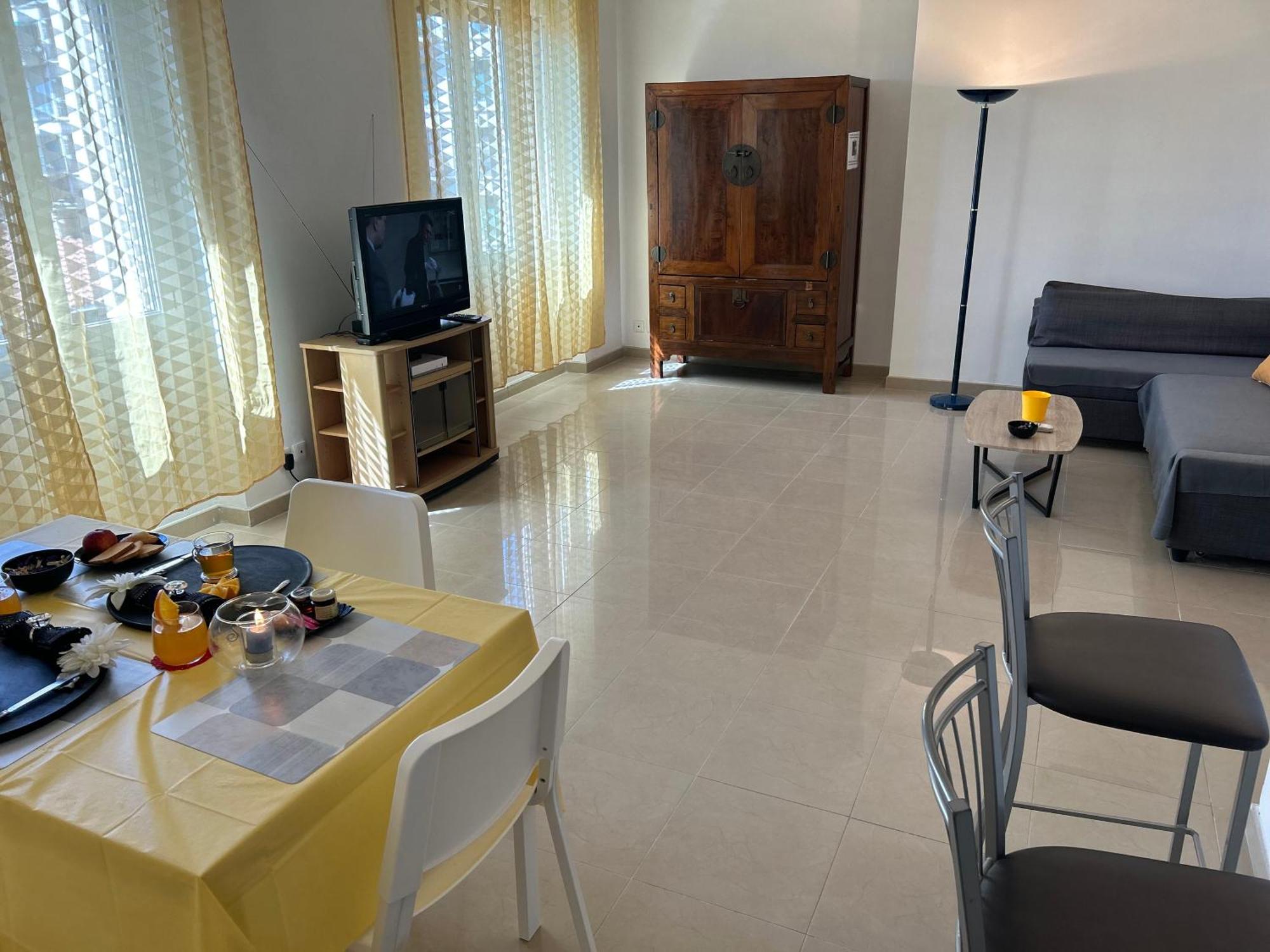 Celebre Vieux Port, Marseille Apartment Luaran gambar